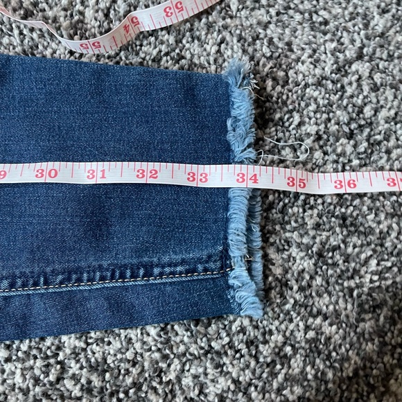 7 For All Mankind Mid Wash Low Rise Skinny Jeans with Raw Hem 26 - Picture 8 of 8
